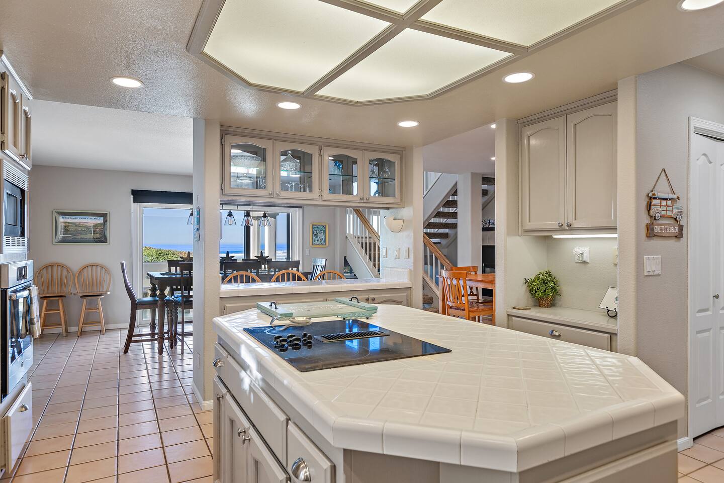 Strandcastle Beach House - Oceanfront!