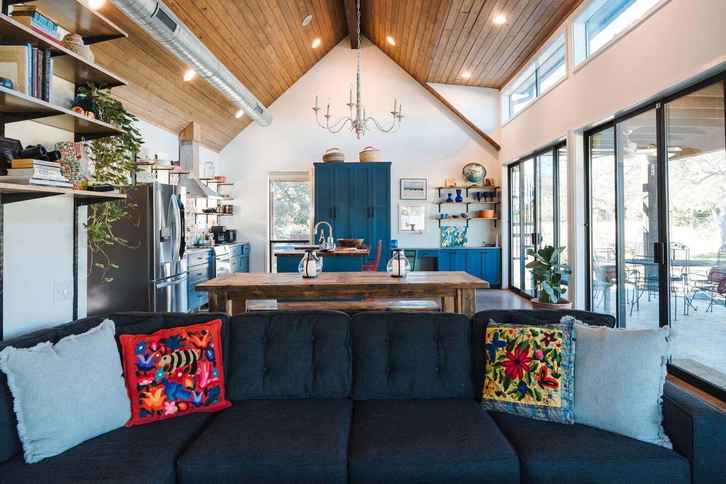 Pool, Fire Pit, Ping Pong, Stunning 5-Acre Retreat