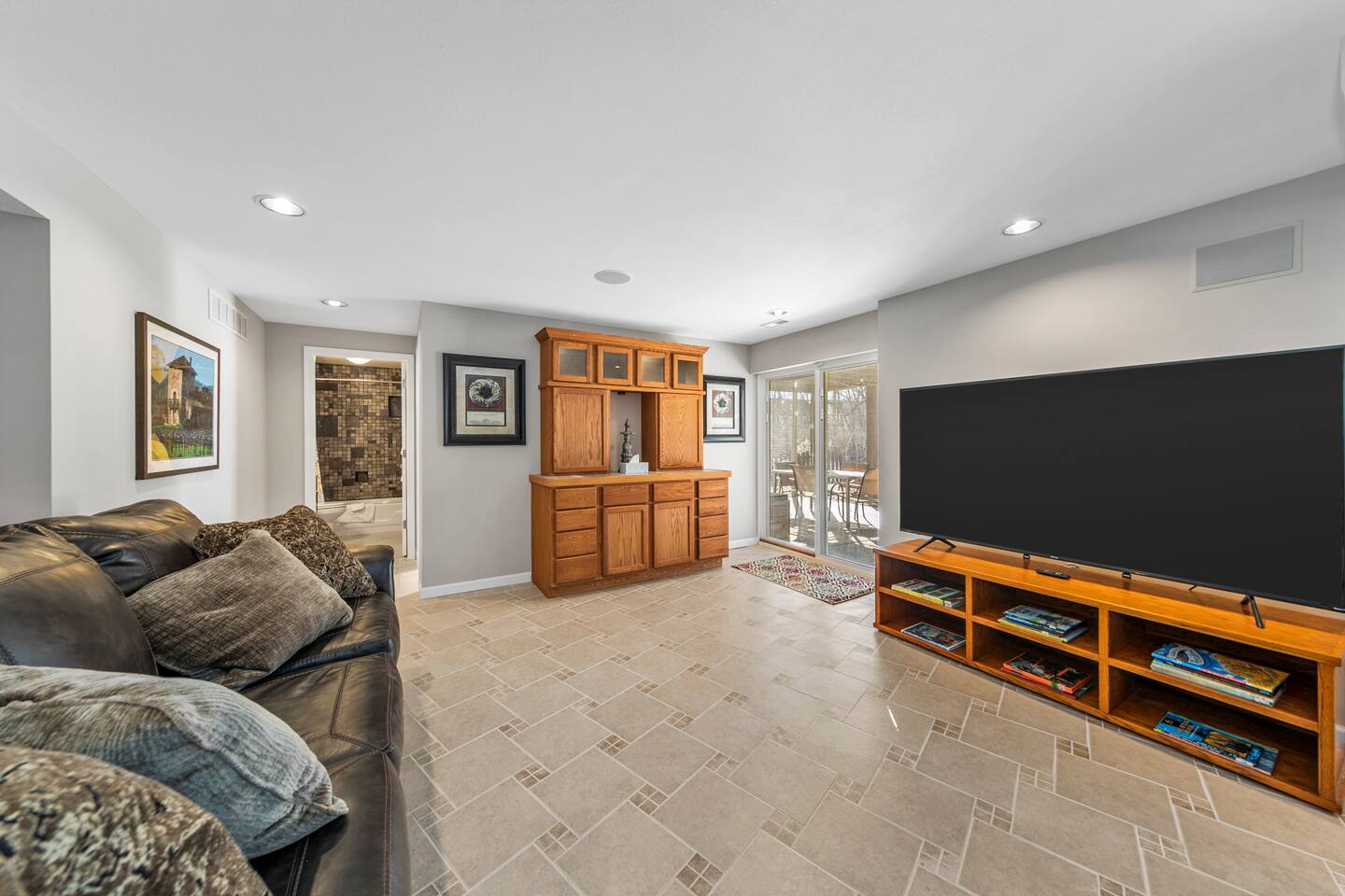 O'Fallon Edge Oasis- 4bd/3bth Wooded Backyard