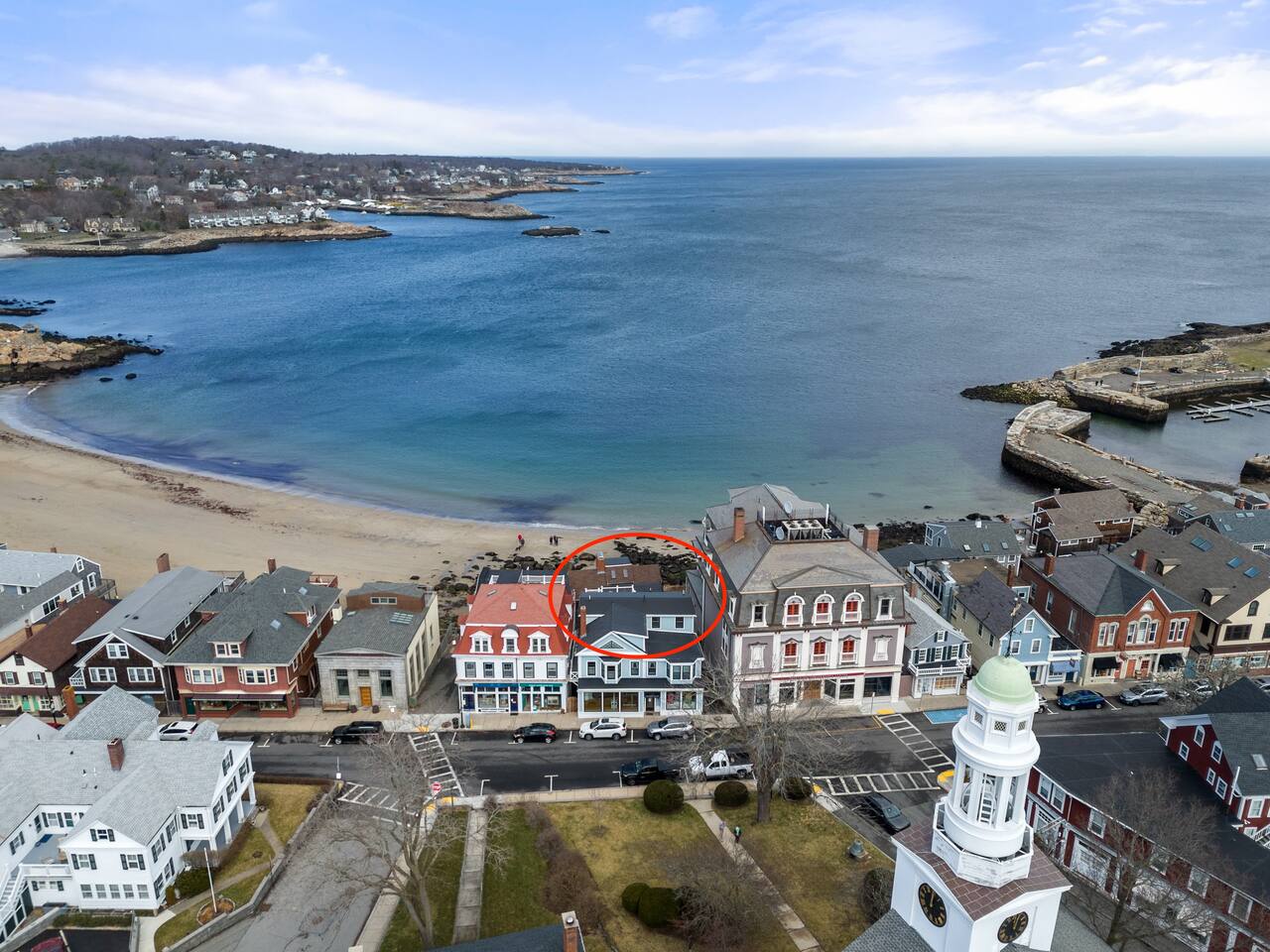 Rare Waterfront Luxury Penthouse|Bearskin Neck