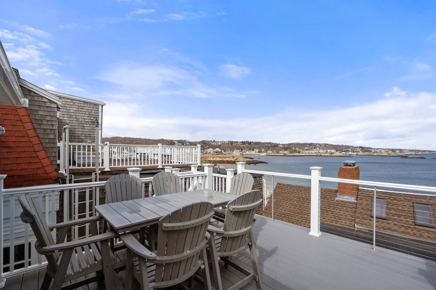Rare Waterfront Luxury Penthouse|Bearskin Neck