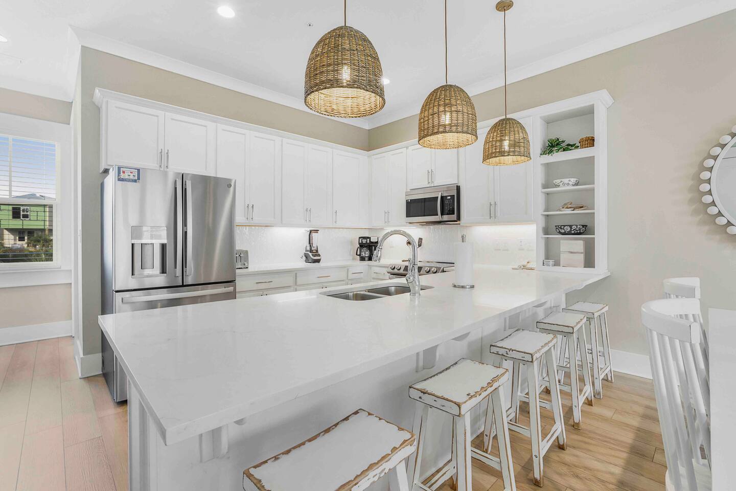 Gulf Views-Sleeps 11-Pool-Beach Access!