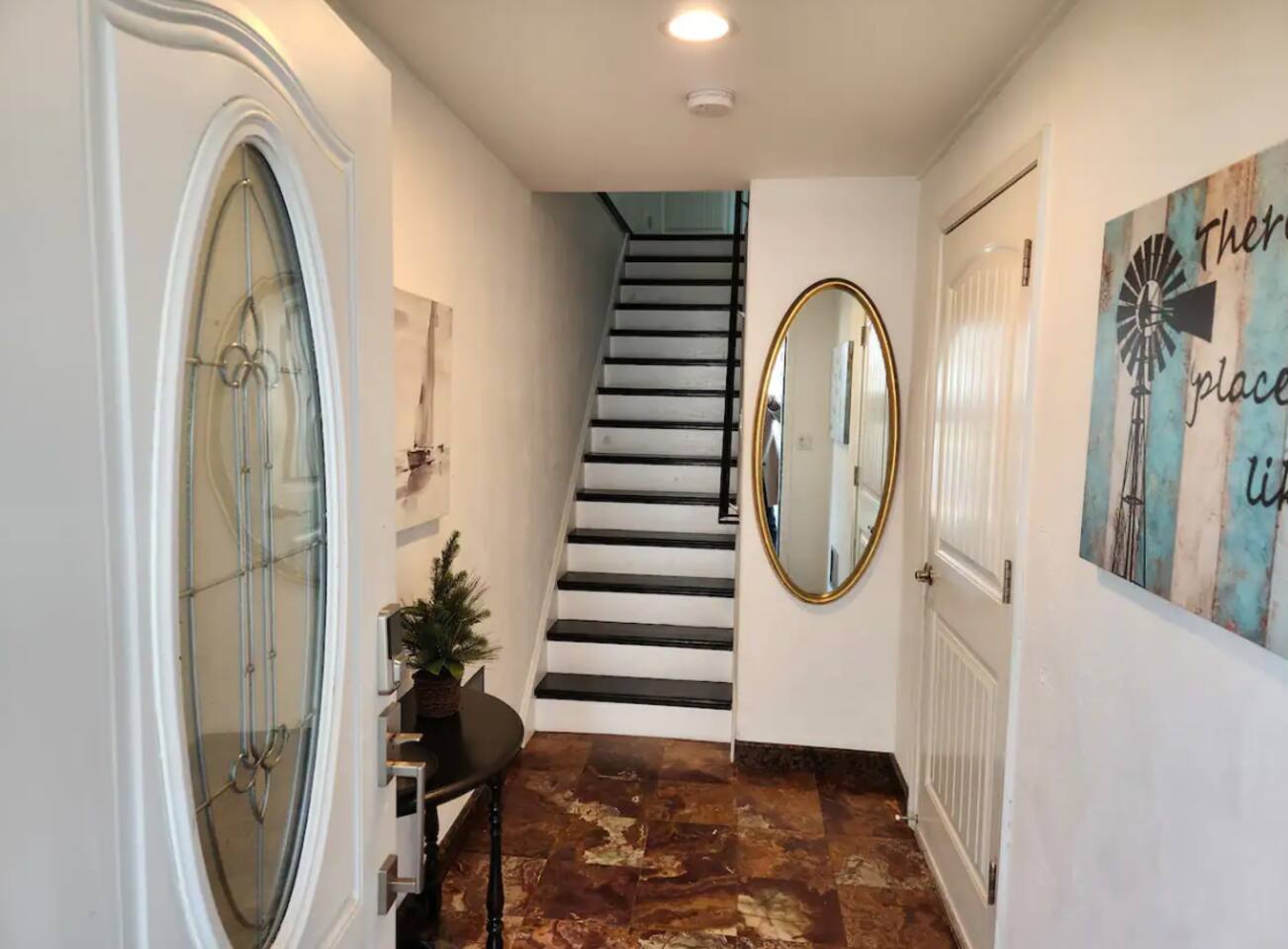 VisVista Villa - 3 Bedrooms with Roof Top Deck!