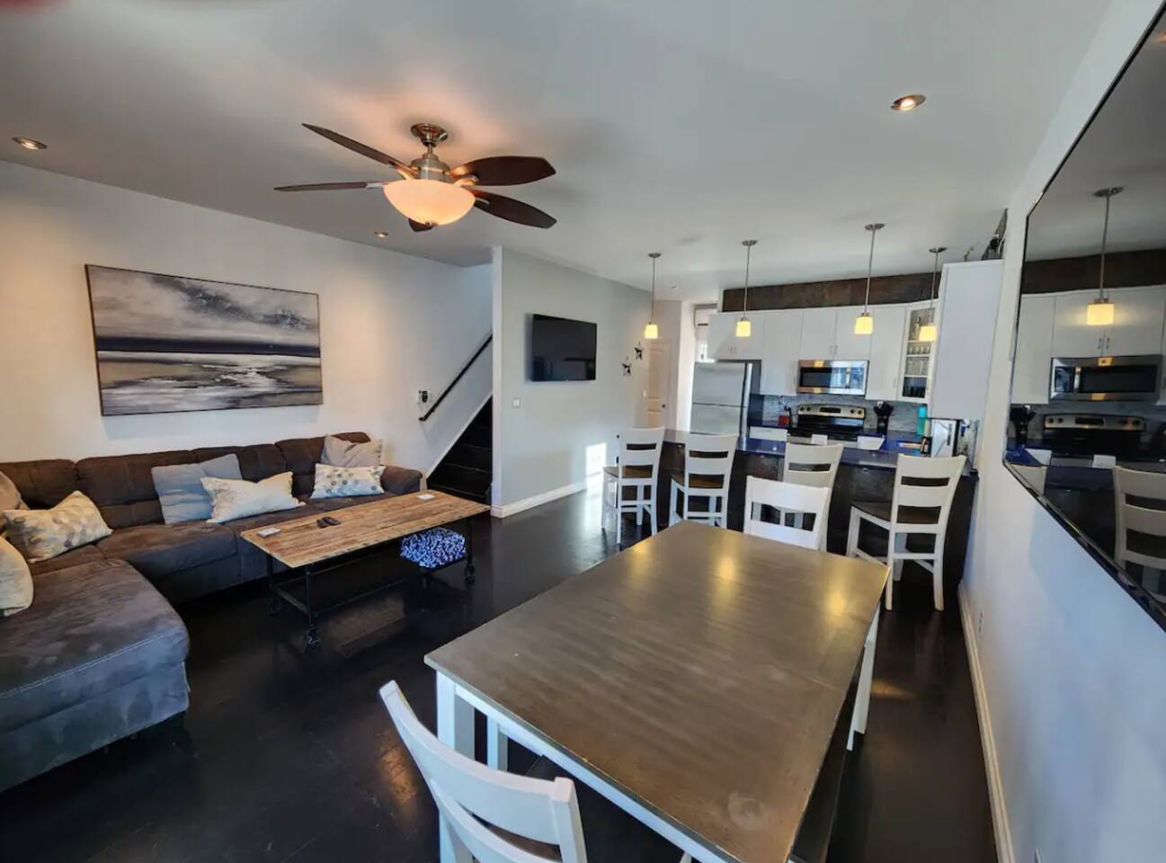 VisVista Villa - 3 Bedrooms with Roof Top Deck! — Atlantic City, NJ — vacation rental