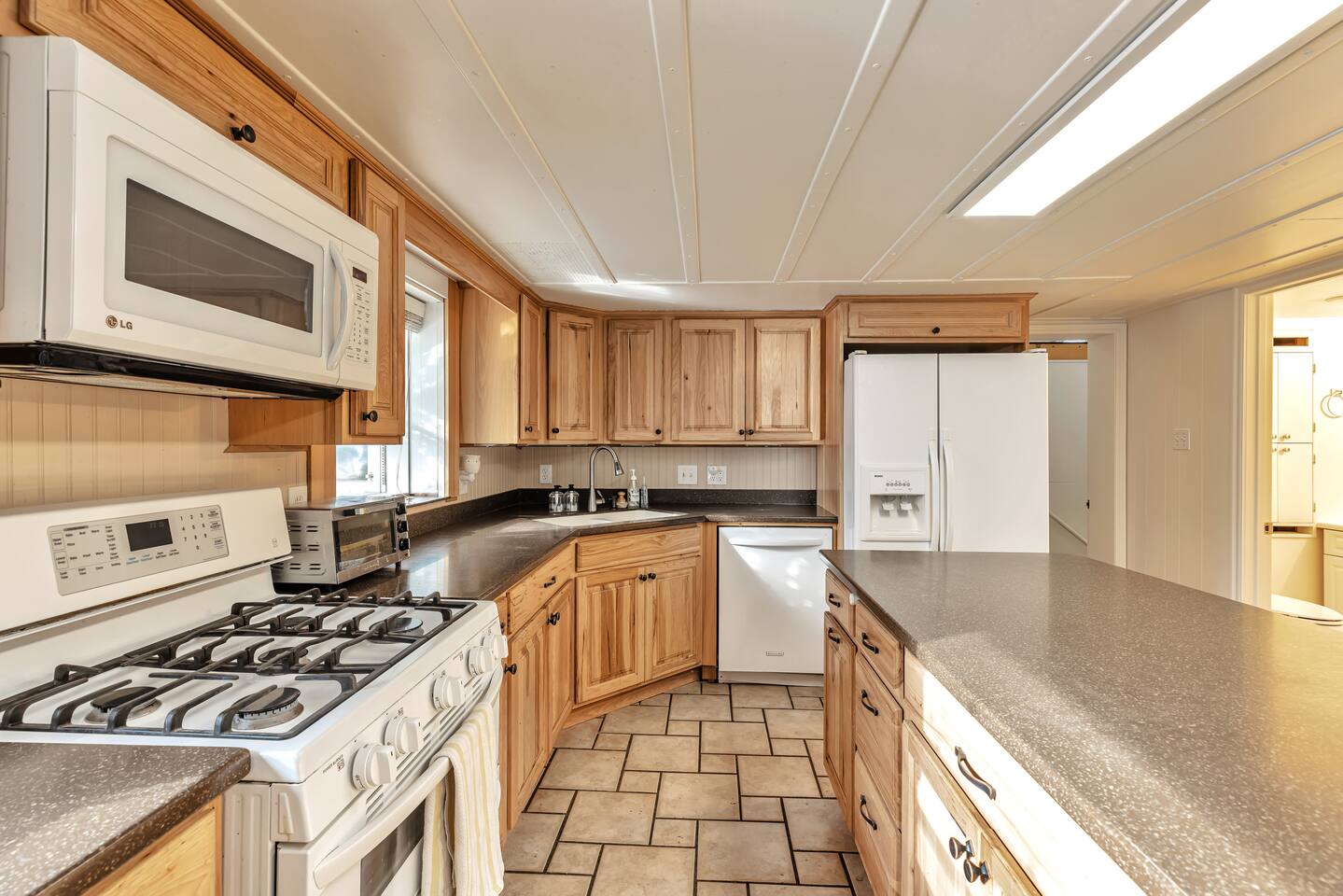 4 Bed, 1.5 Bath East SLC, Blazing WiFi — Salt Lake City — vacation rental