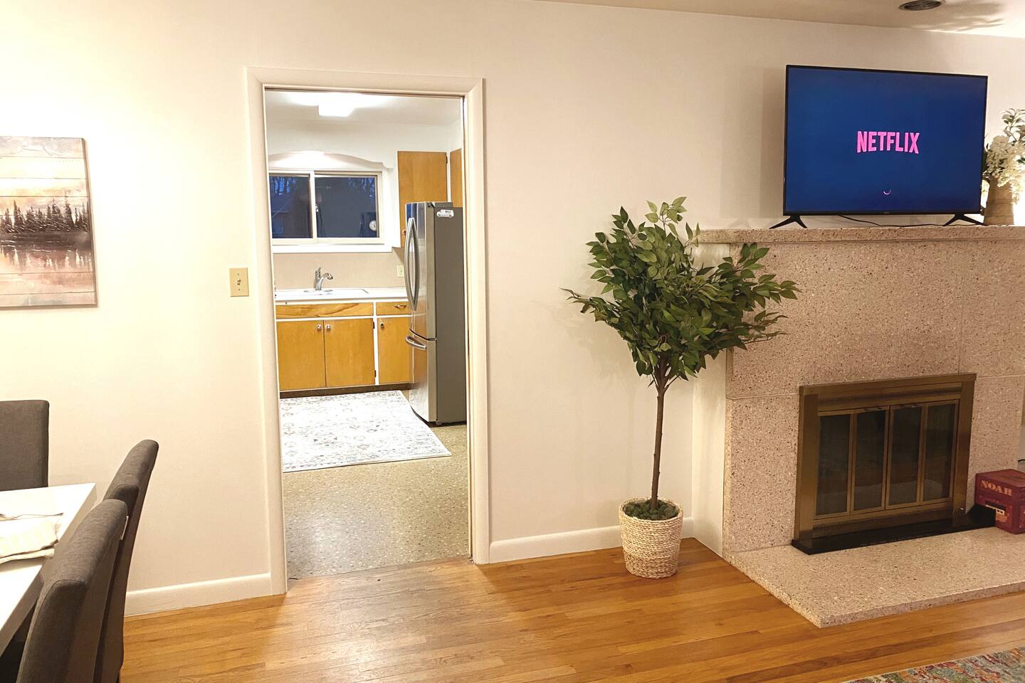 Jet-tub/Garage/2Bed/Fireplace
