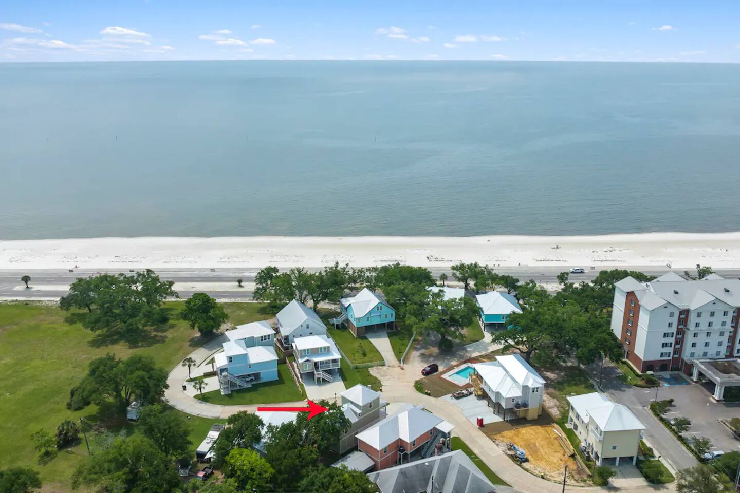 5-Star difference, Ocean view! Walk to the beach!