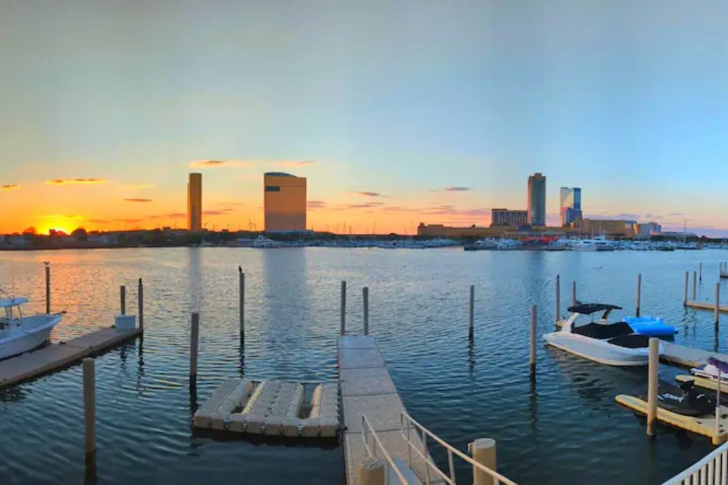 Bayfront AC-Insane Views! Luxury Escape on the Bay