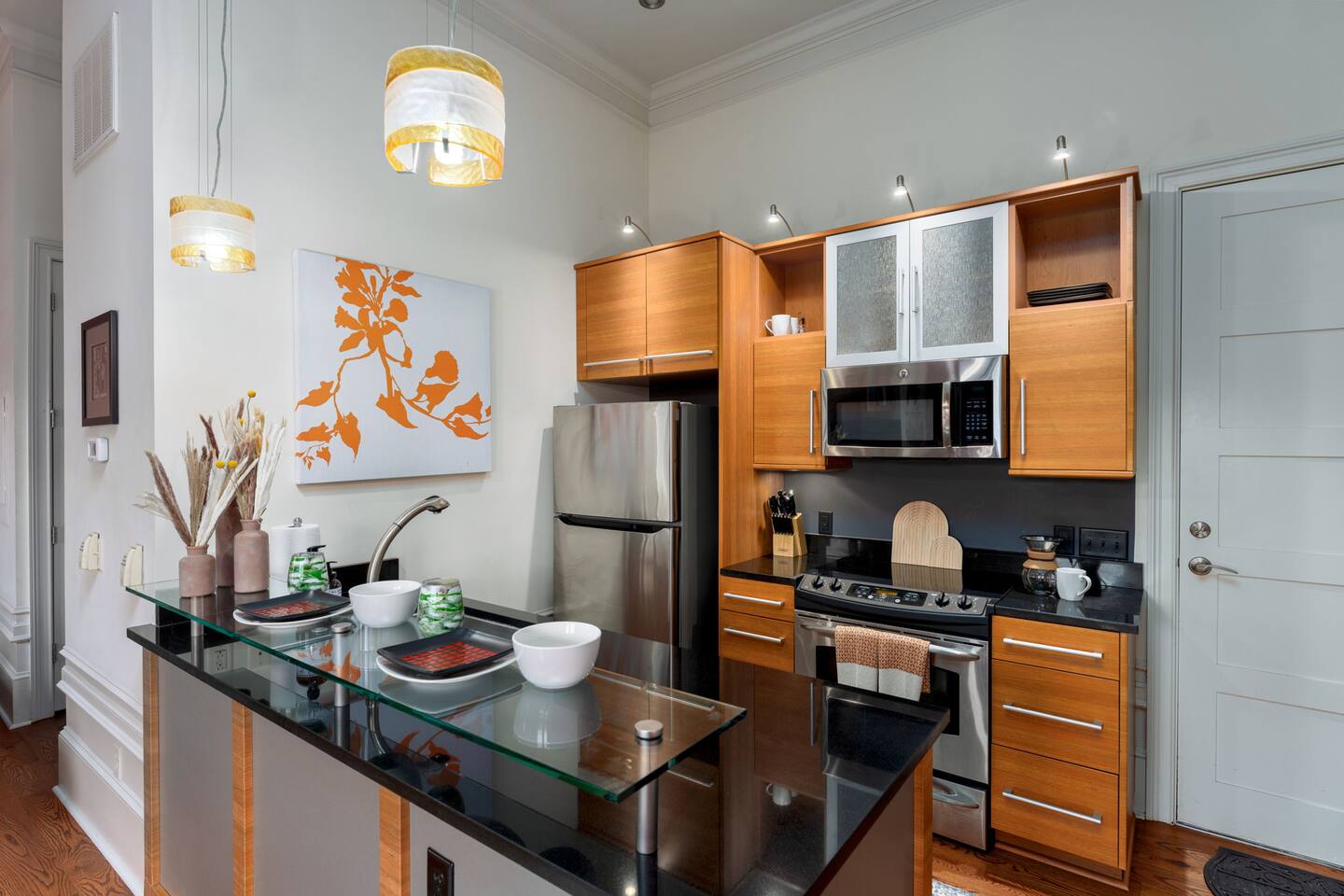 Studio, Front St, 5 Min walk Live Oak,