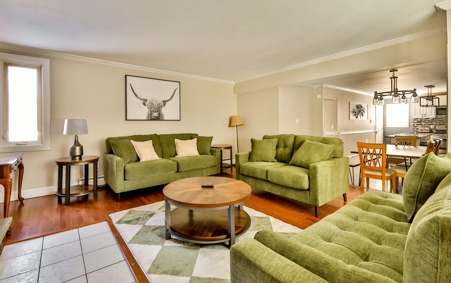 3Br Suite /w Gameroom Across from Hunter