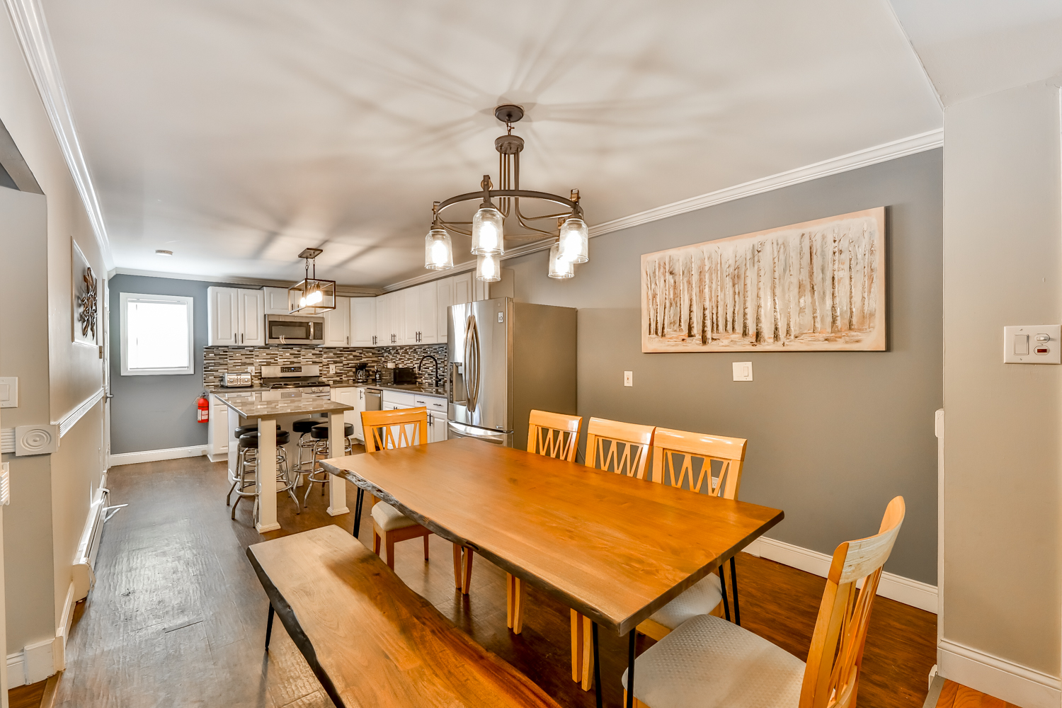 3Br Suite /w Gameroom Across from Hunter