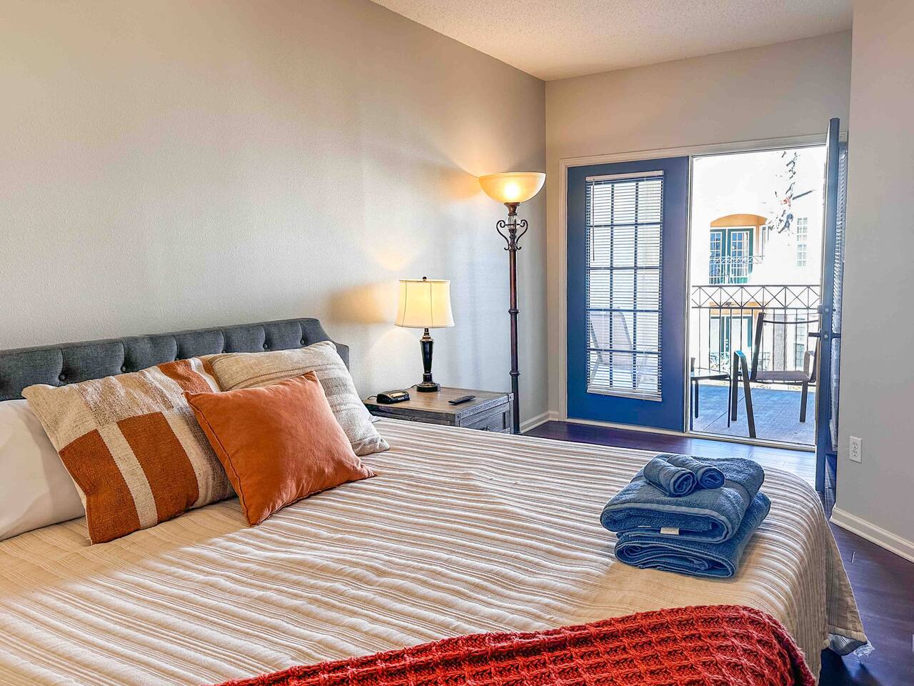 Luxe Beach Condo, 2 Pools, Hot Tubs, Gym, Pets