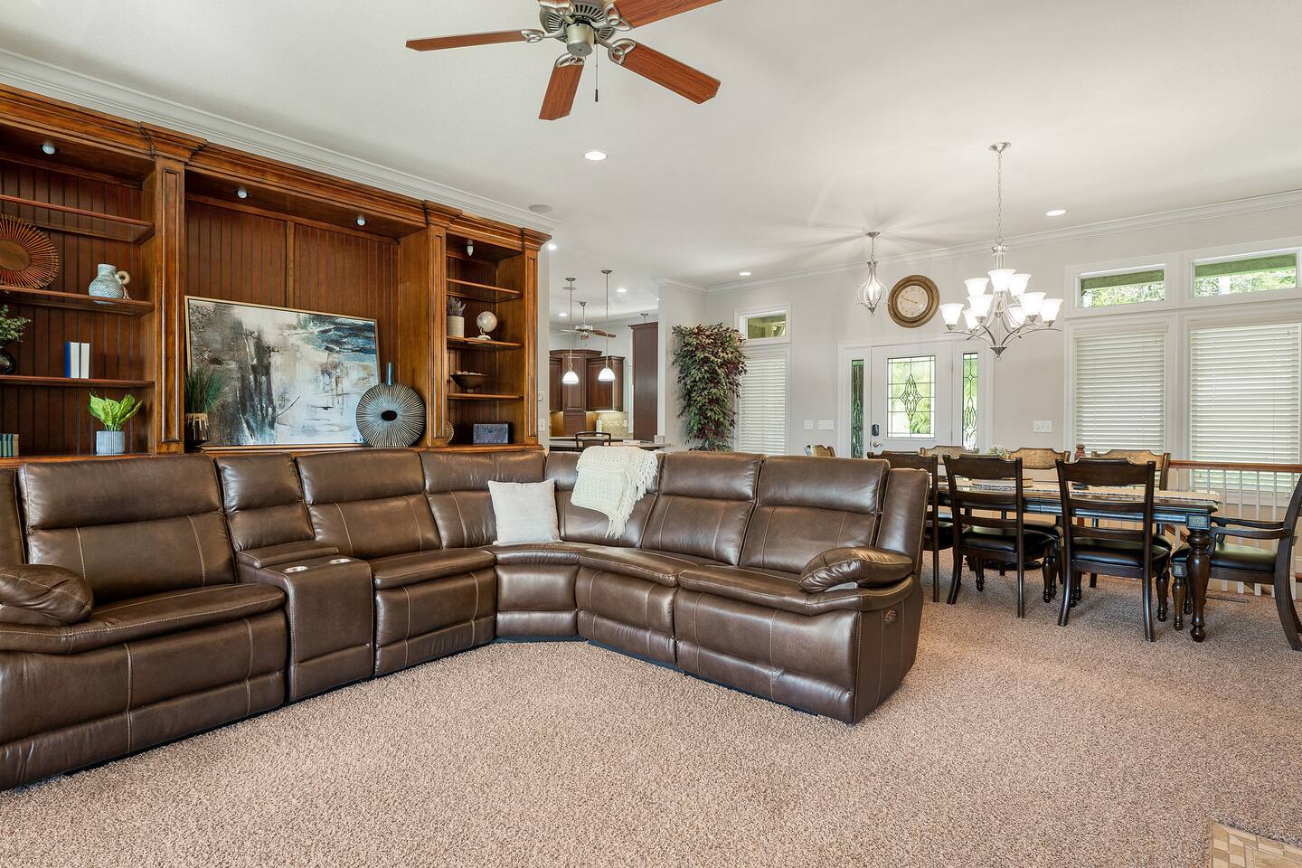 5 min from the Lake-Stay&Play-Shared Pool-Bar