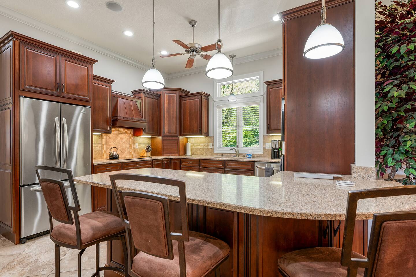 5 min from the Lake-Stay&Play-Shared Pool-Bar