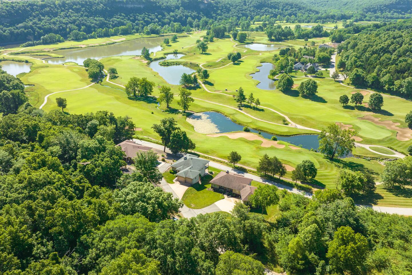 5 min from the Lake-Stay&Play-Shared Pool-Bar