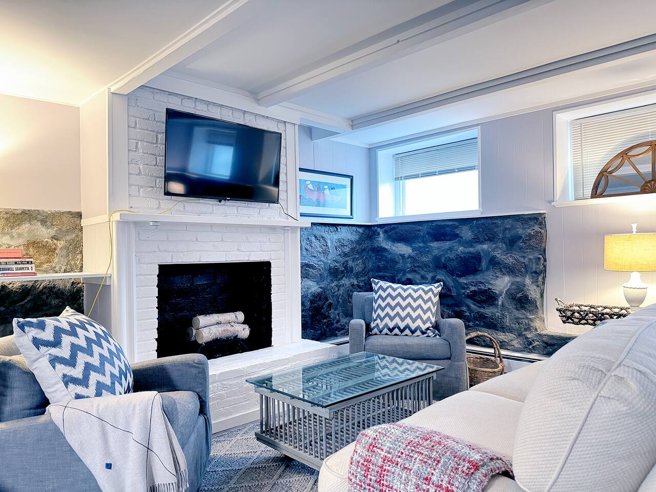 1-Bed, Old Town MHD, Walkable to Harbor, Shopping