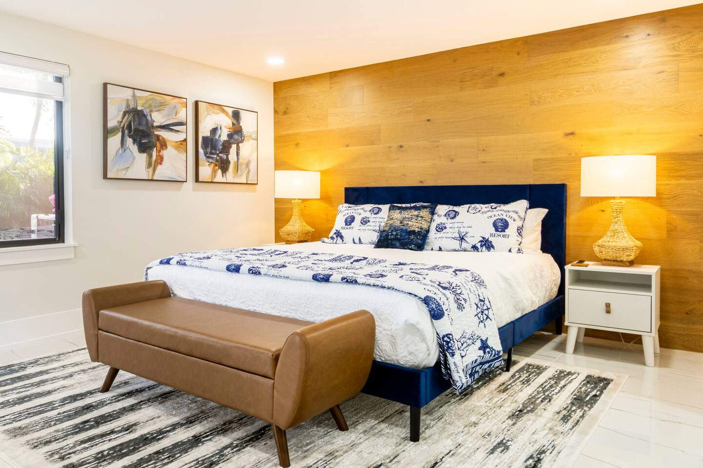 Luxe Oasis Near Beach and Downtown, Heated Pool