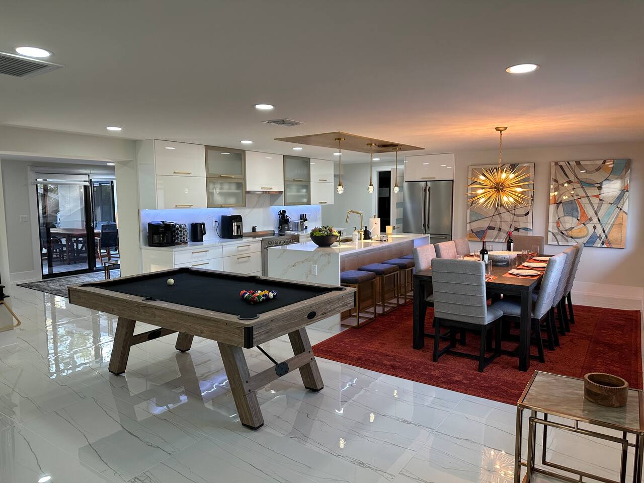Luxe Oasis Near Beach and Downtown, Heated Pool