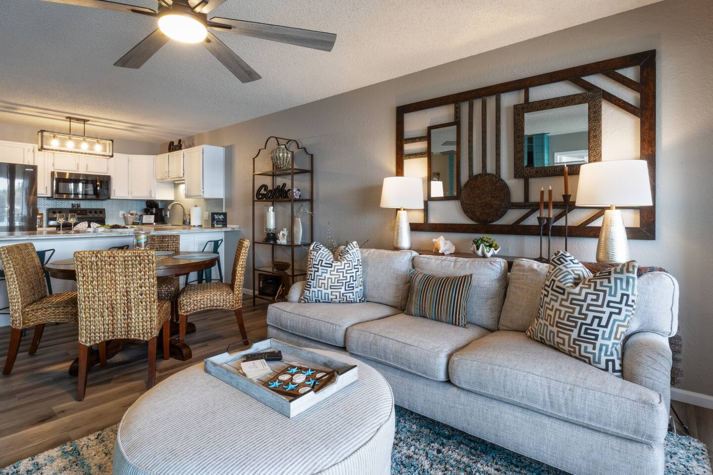 5 Star Condo* No Stairs*Fireplace*Cvd Patio