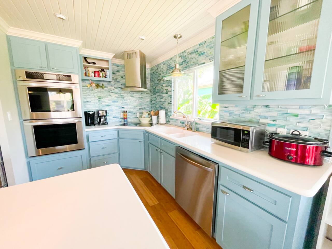Beach House Oasis-Private Heated Pool & Hot Tub