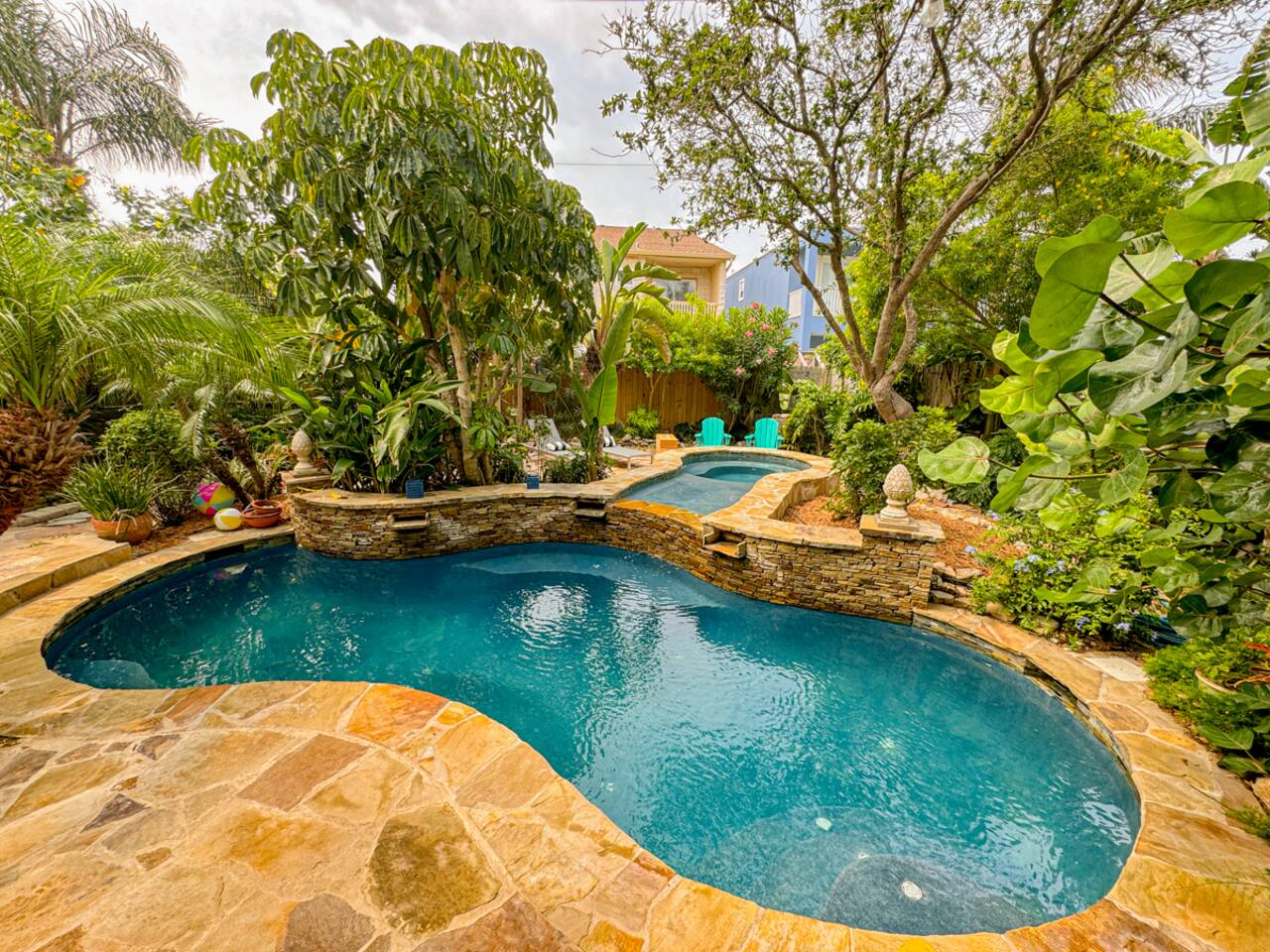 Beach House Oasis-Private Heated Pool & Hot Tub