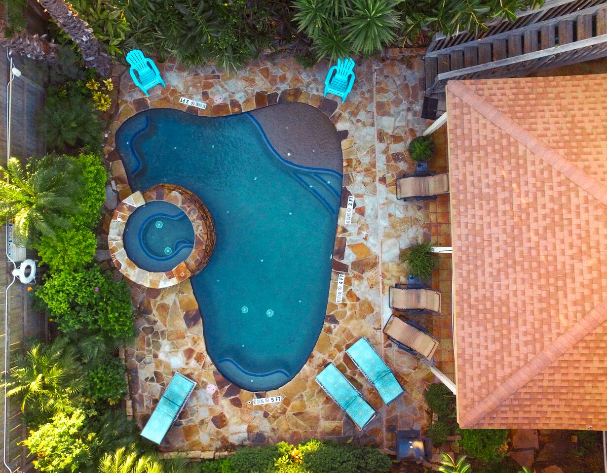 Enchanting Private Oasis w/ Heated Pool & Hot Tub