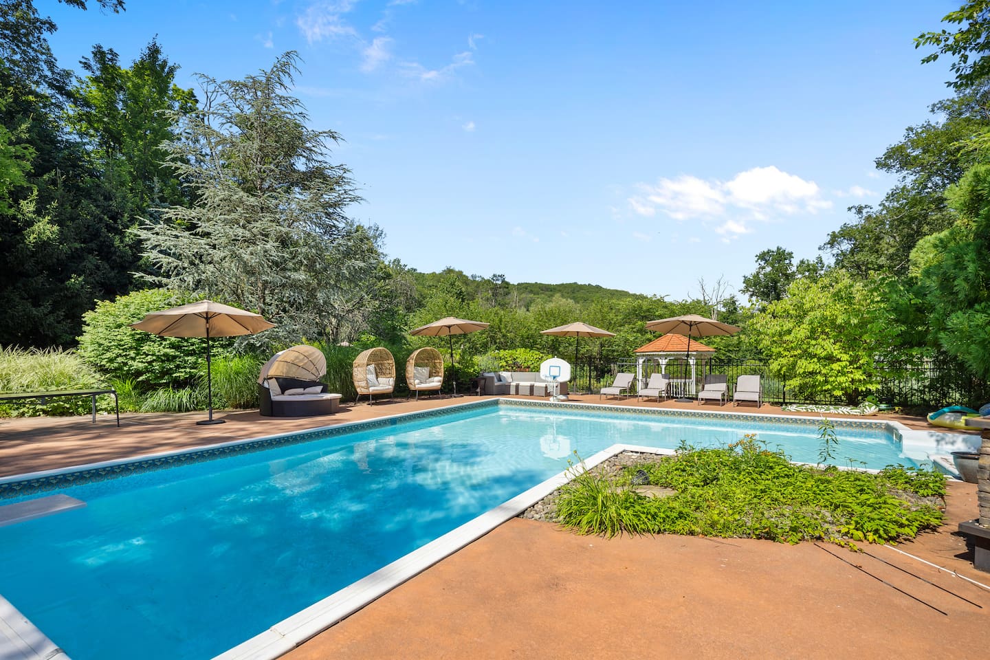 DREAM Home, Pool, Hot Tub, Game Rm & Mountains.
