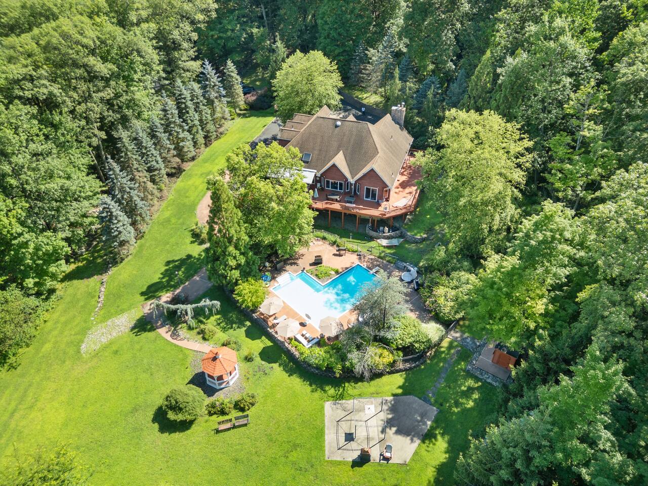 DREAM Home, Pool, Hot Tub, Game Rm & Mountains. — Stony Point — vacation rental