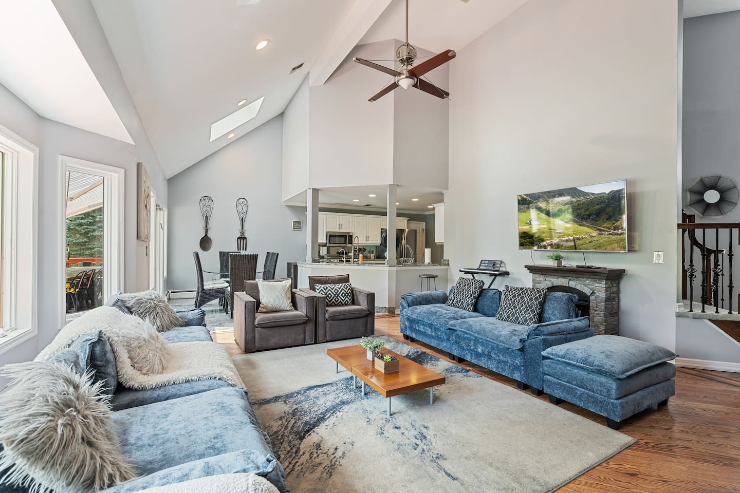 DREAM Home, Pool, Hot Tub, Game Rm & Mountains.