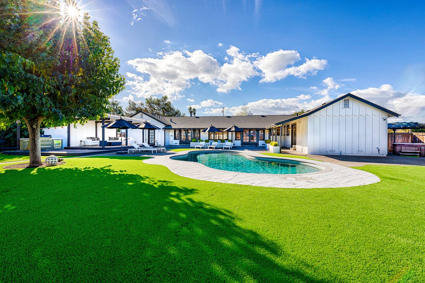 Modern Ranch House-swim|soak|pickleball|wineries
