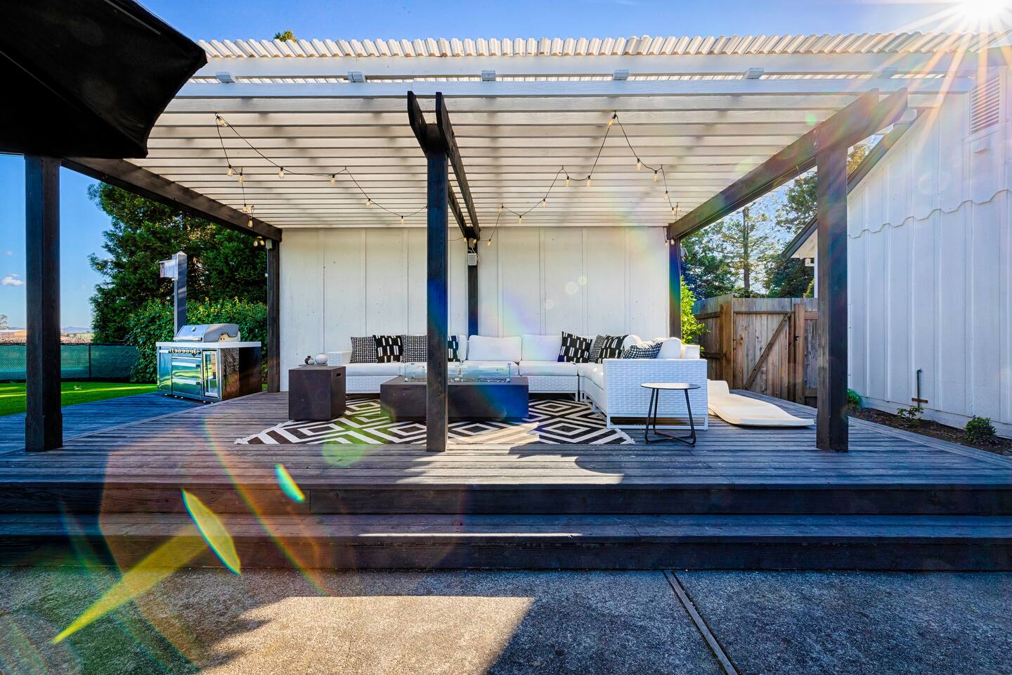 Modern Ranch House-swim|soak|pickleball|wineries