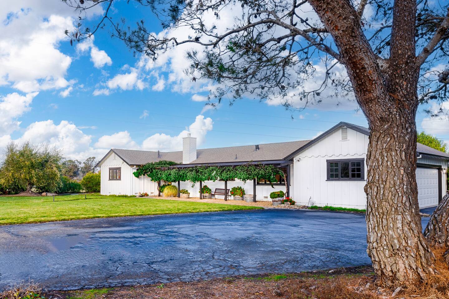 Modern Ranch House-swim|soak|pickleball|wineries