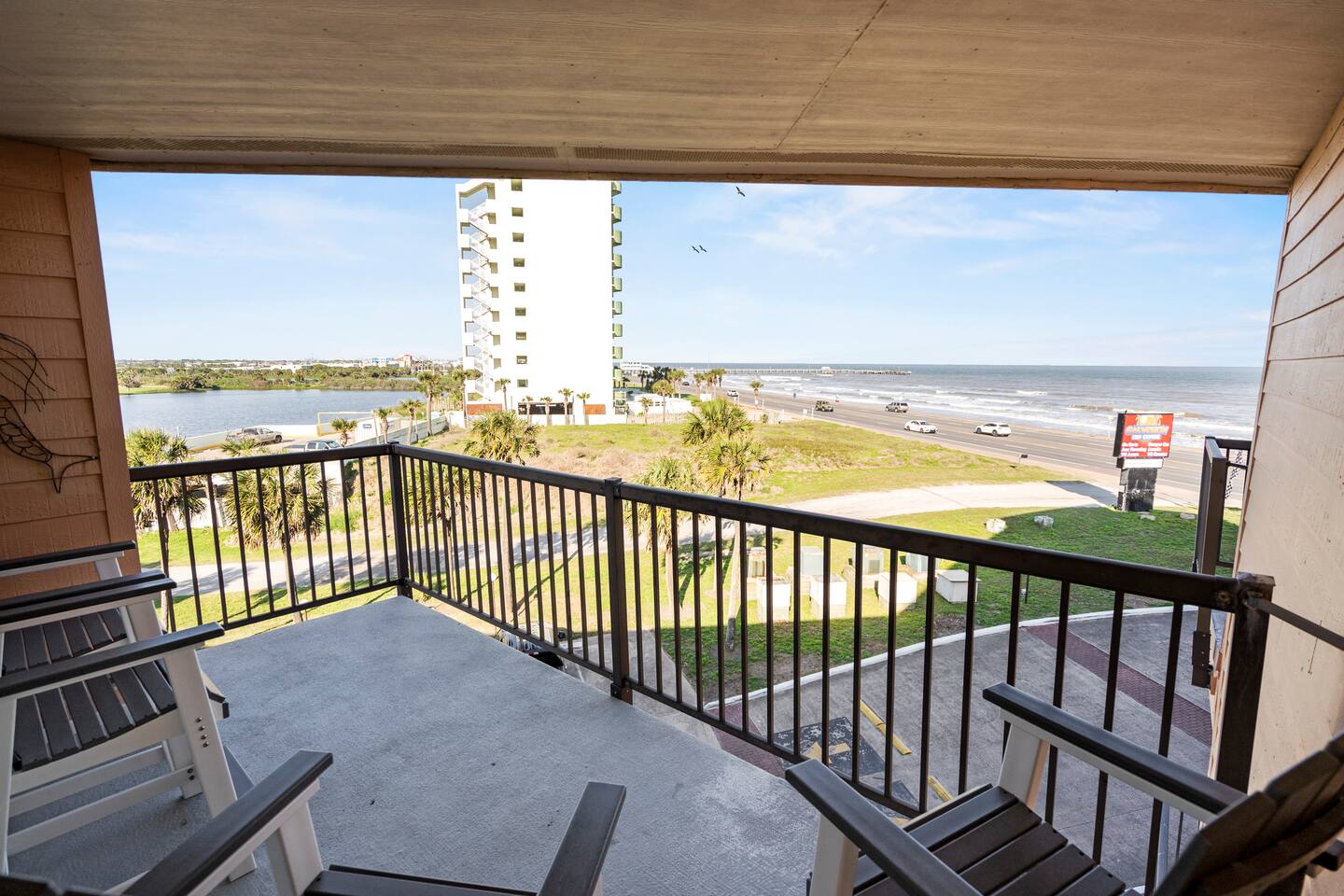 Amazing Ocean Retreat: Panoramic View, Heated Pool