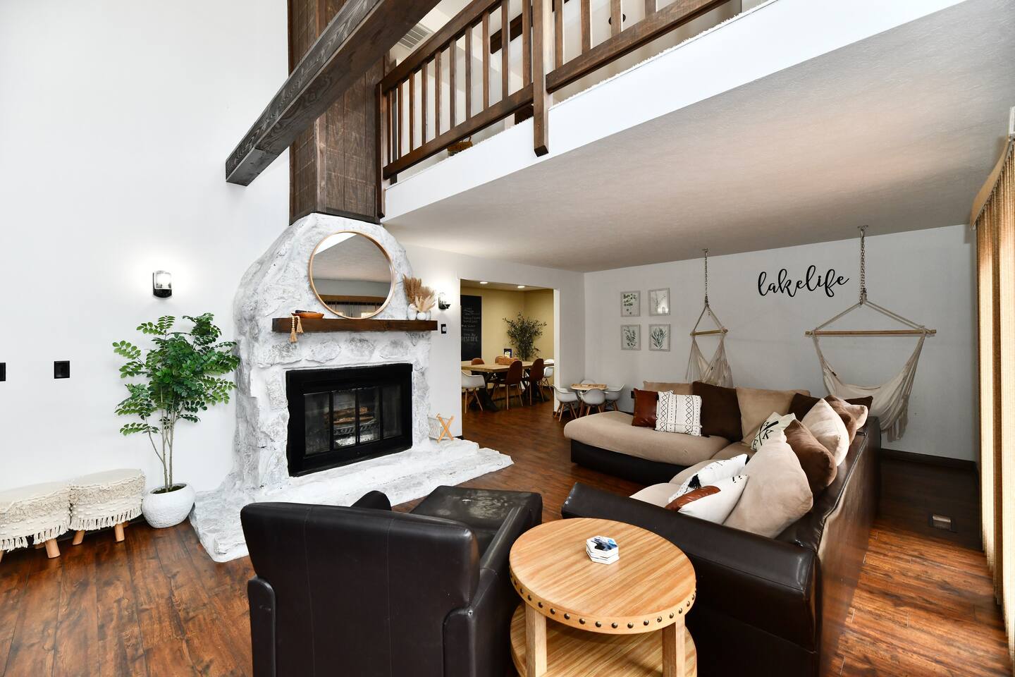 Peaceful, Stunning A-Frame Home near hiking trails — Coatesville — vacation rental