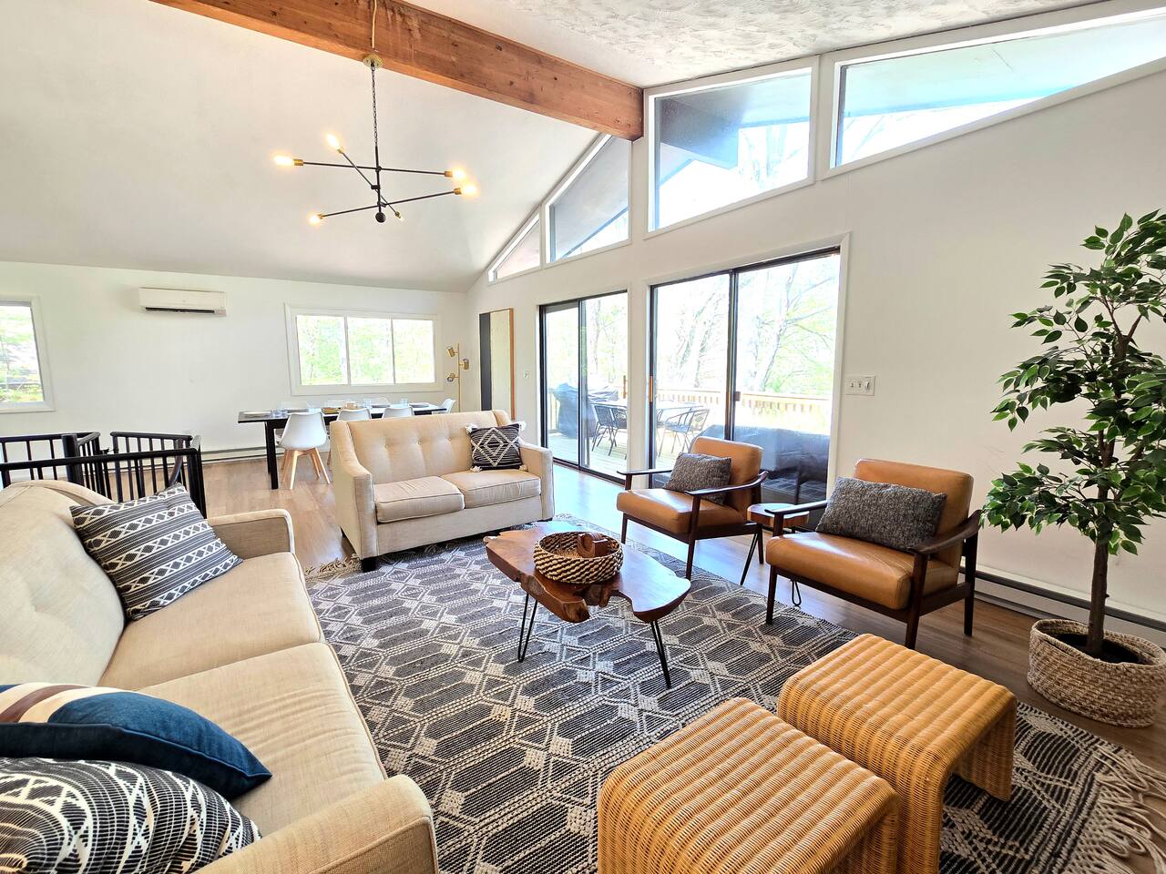 Luxury Chalet | Hot Tub | Firepits | By Waterparks