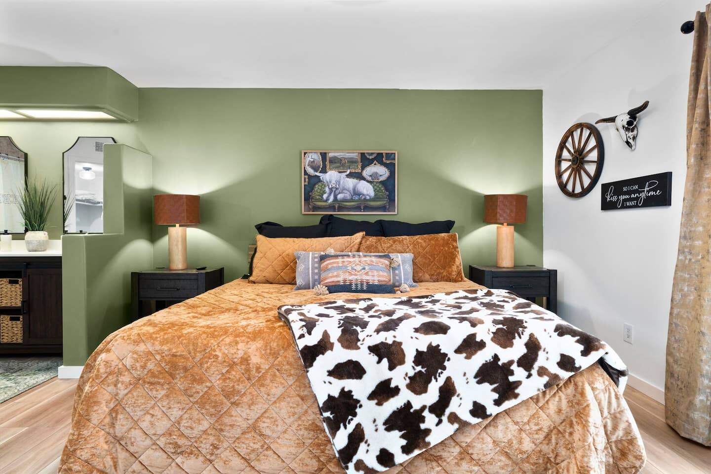 Indio Getaway | Hot Tub, BBQ & Putting Green