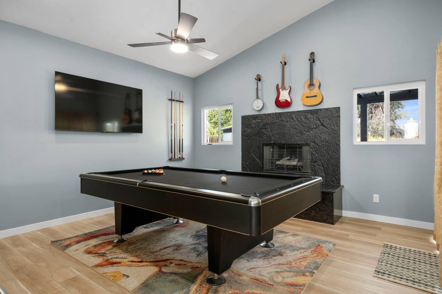 Indio Getaway | Hot Tub, BBQ & Putting Green