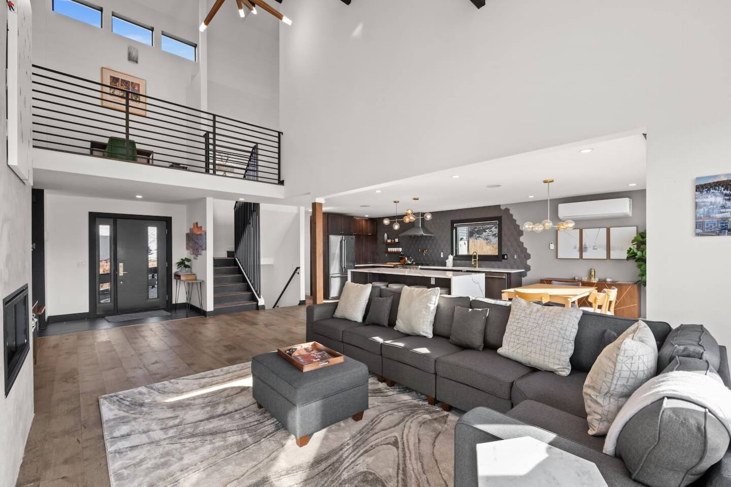 Mountain Retreat w/ Hot Tub & 10 Min to Ski Resort