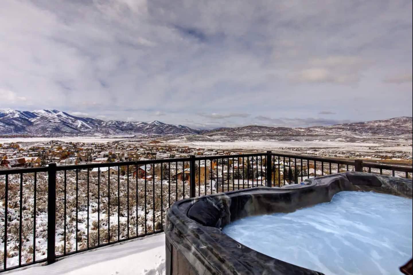 Mountain Retreat w/ Hot Tub & 10 Min to Ski Resort