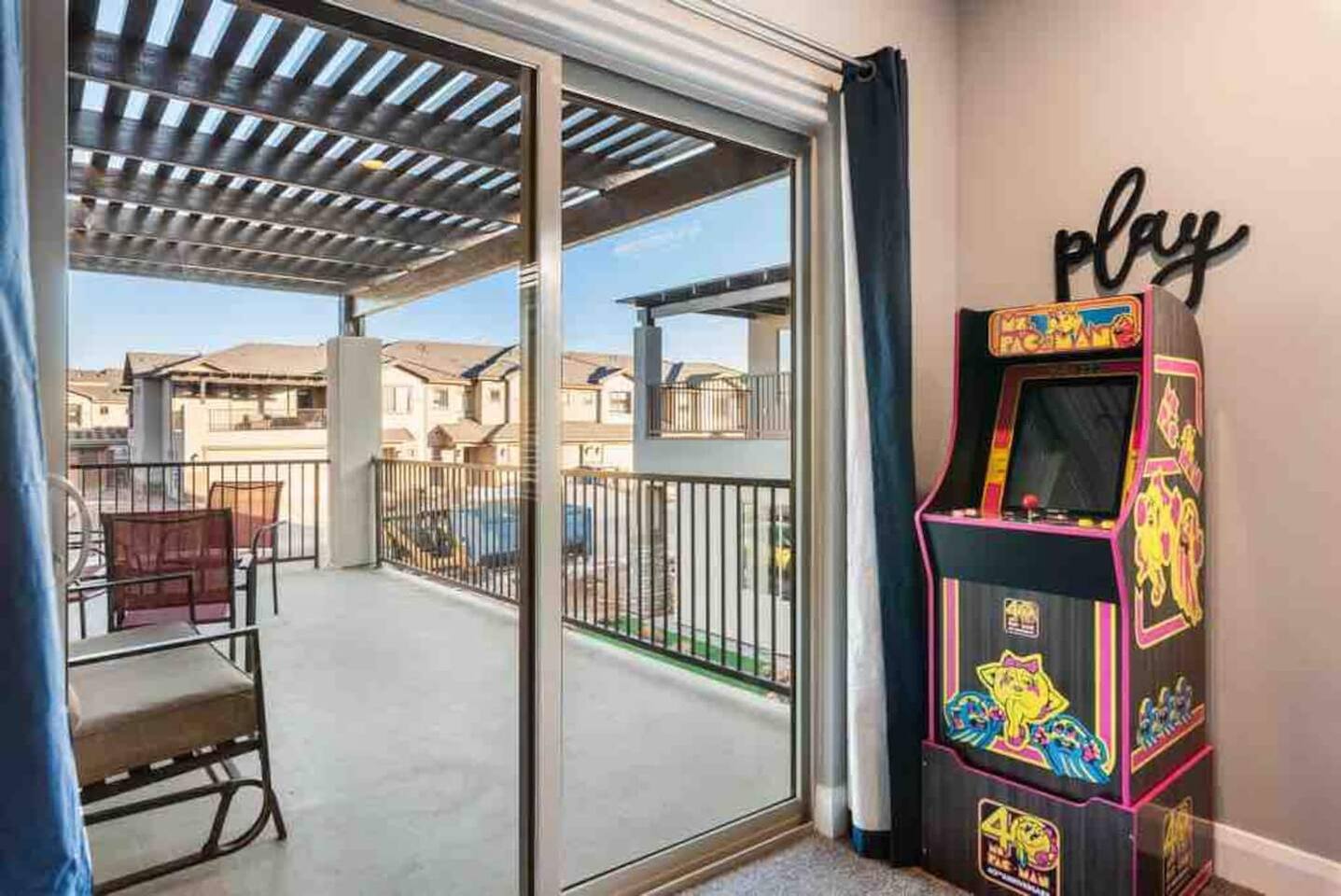 Spacious Villa with Lazy River, Pool & Hot Tub