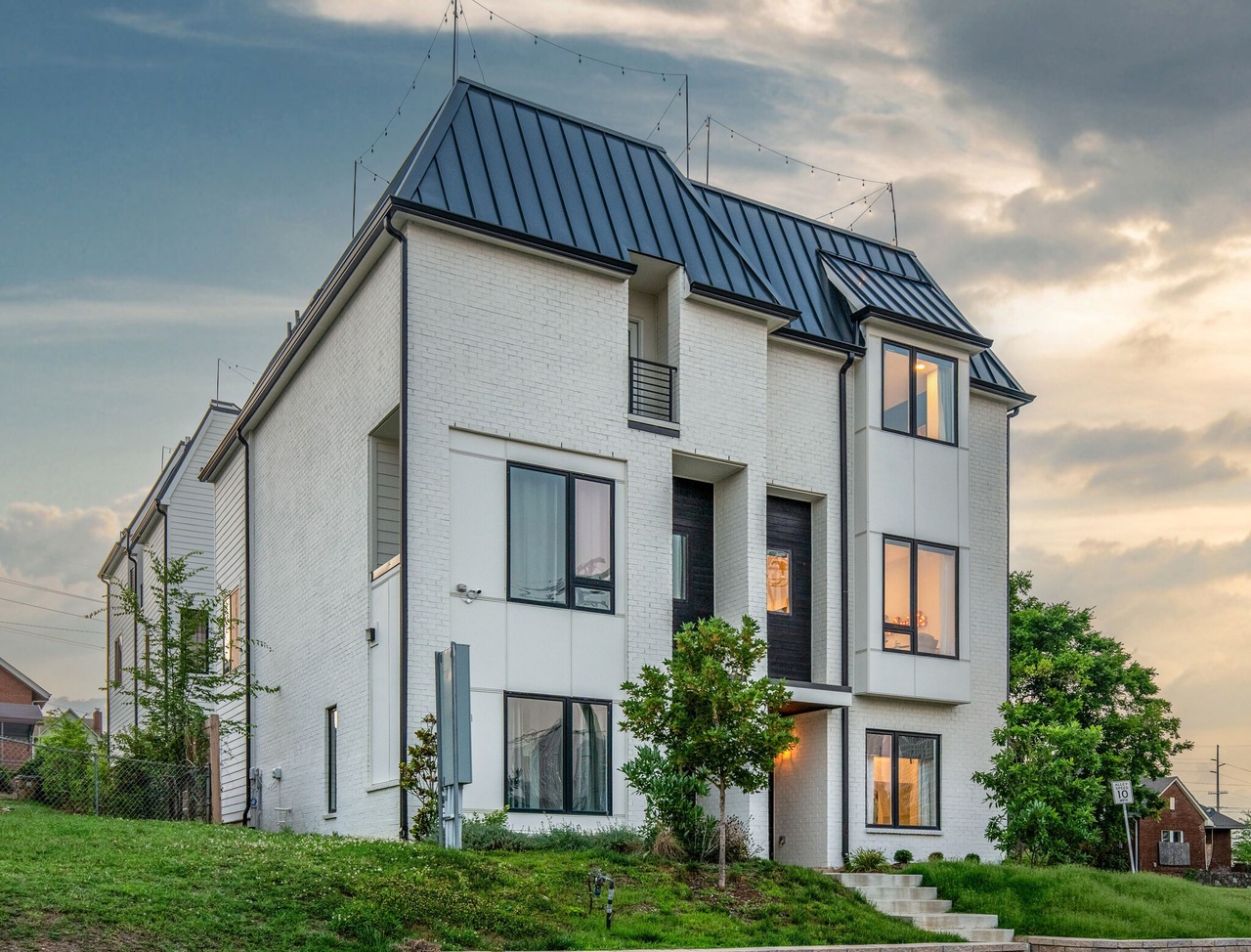 Rooftop Lounge l Skyline Views l 5 min to Broadway — Nashville — vacation rental