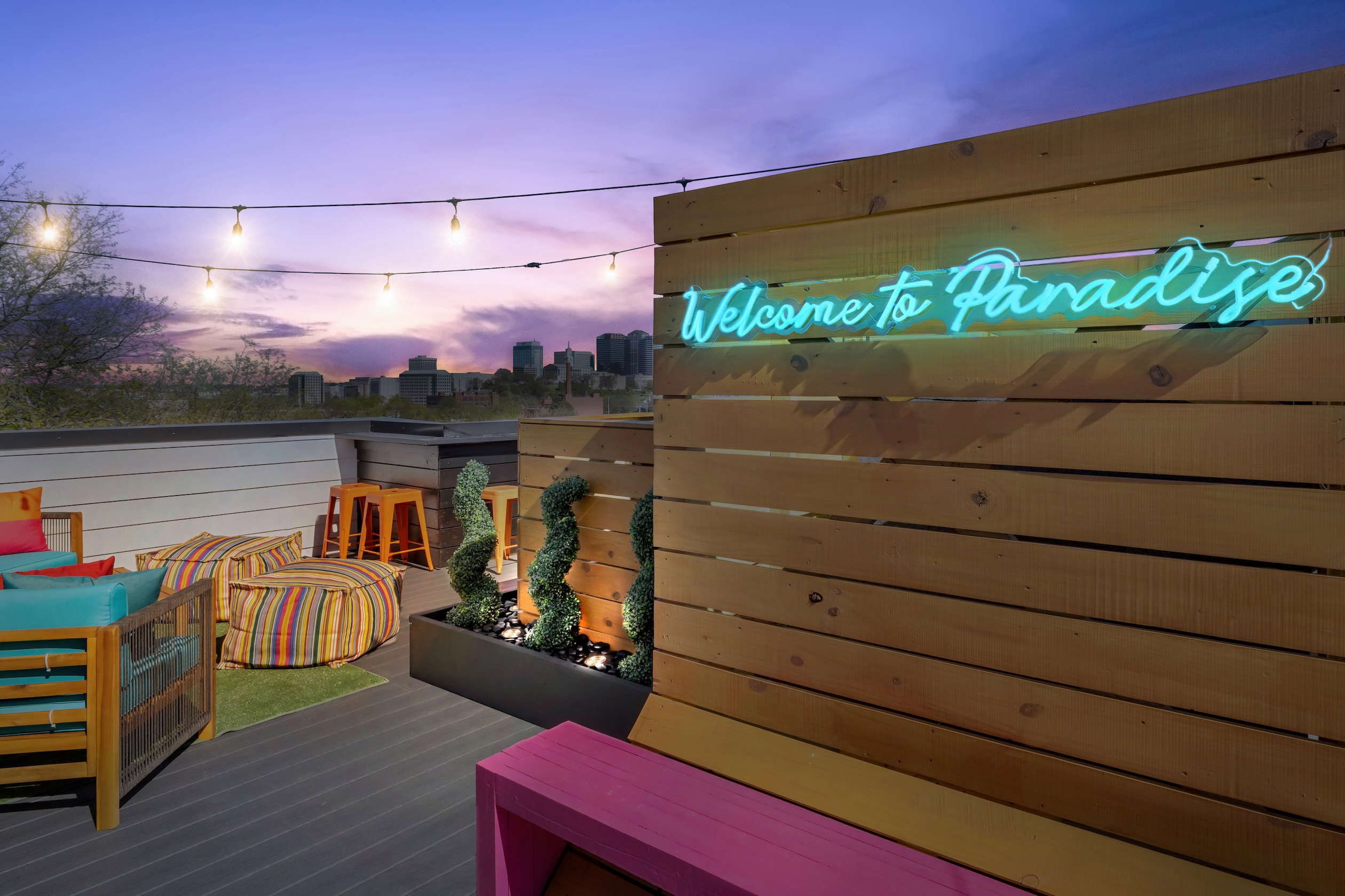 Rooftop Lounge l Skyline Views l 5 min to Broadway