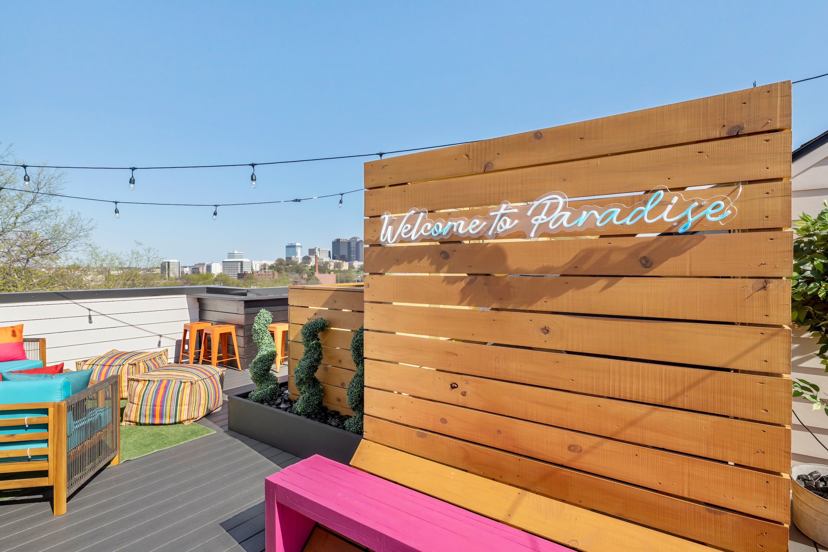 Rooftop Lounge l Skyline Views l 5 min to Broadway