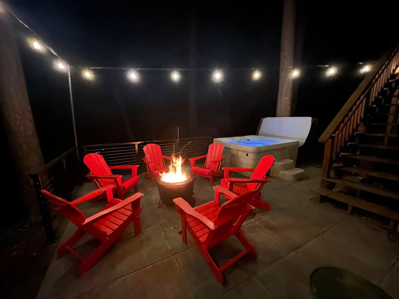 Newly updated cottage; hot tub, forest/ocean view