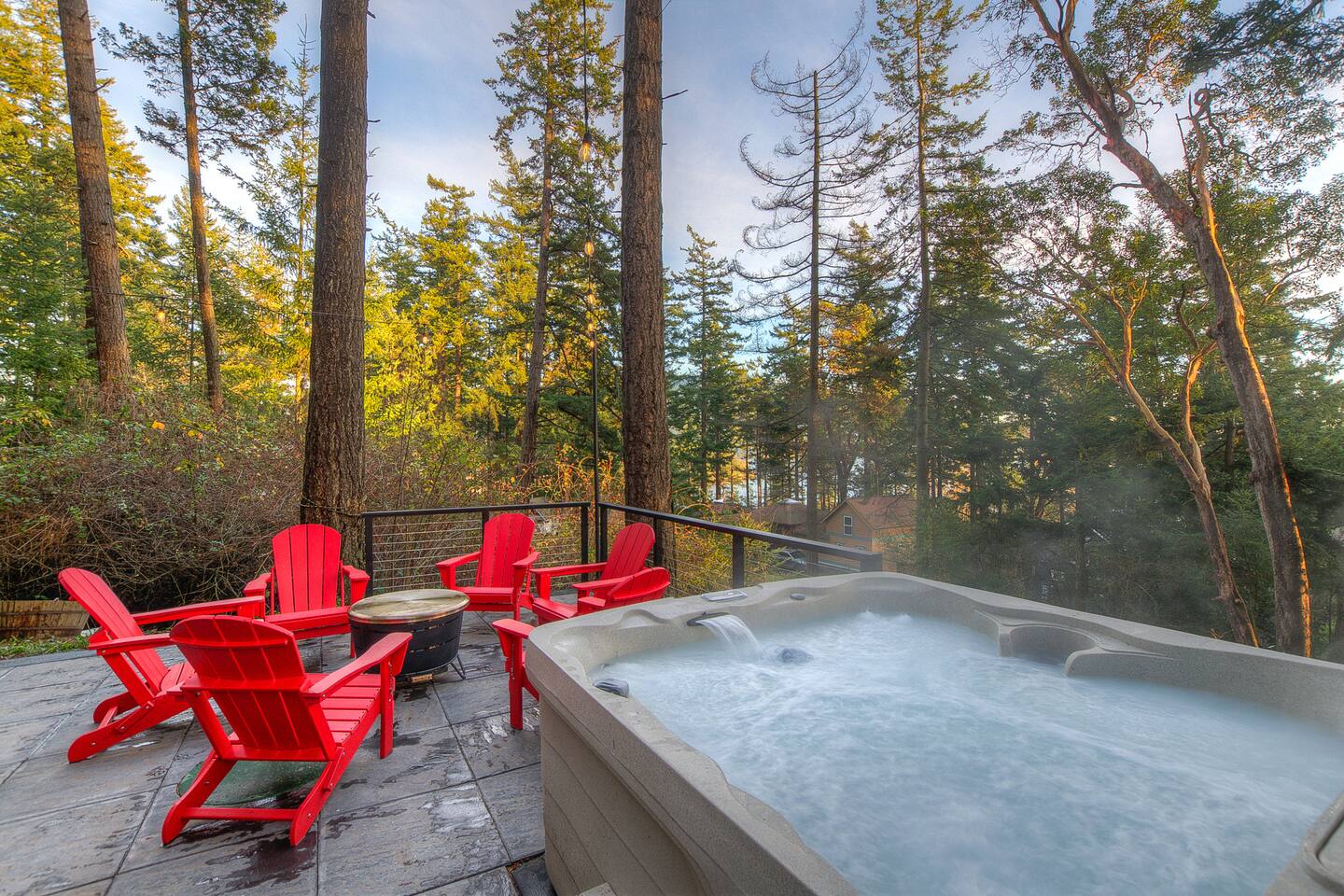 Newly updated cottage; hot tub, forest/ocean view