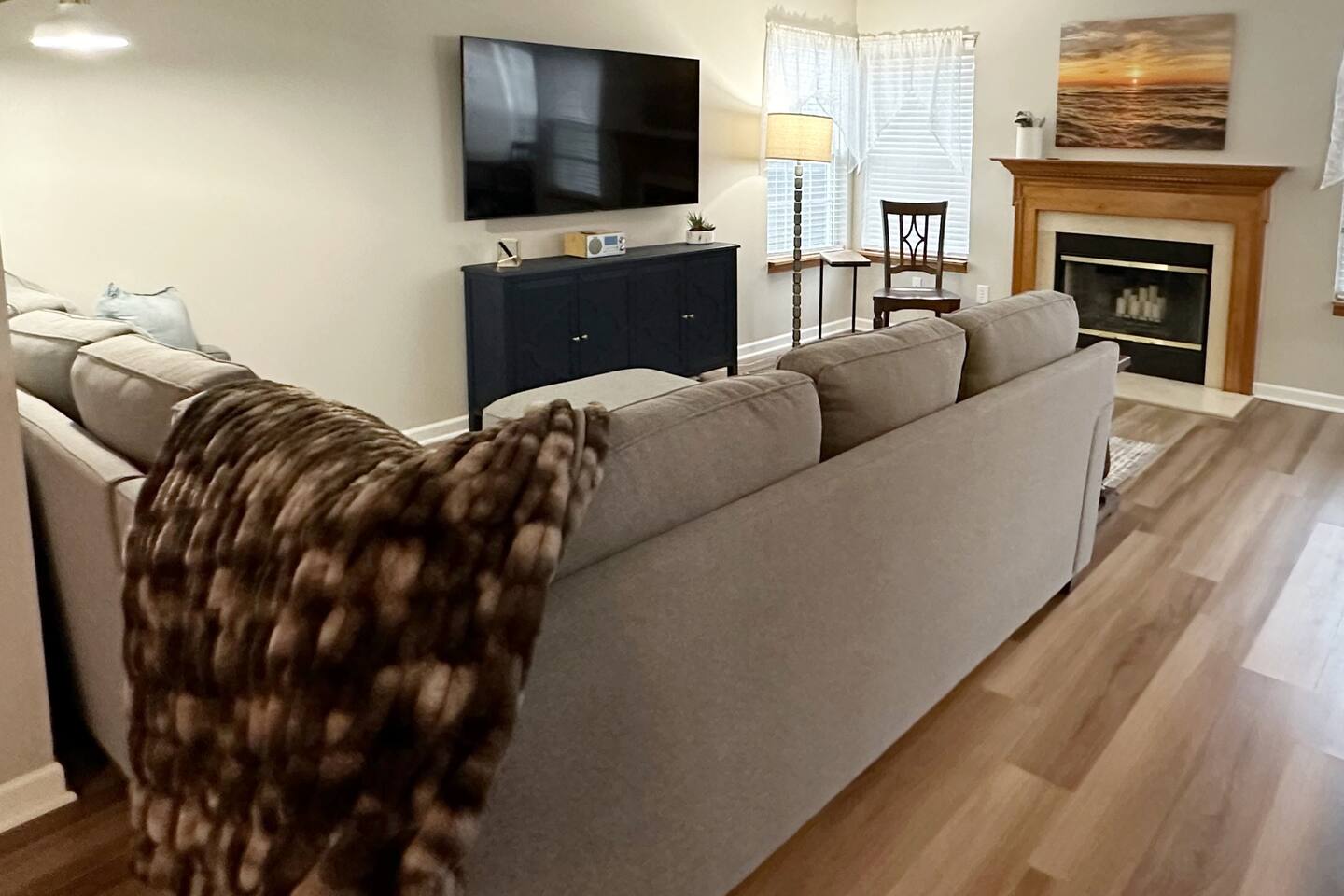 Downtown Westfield • Walk to Dining • Sleeps 12