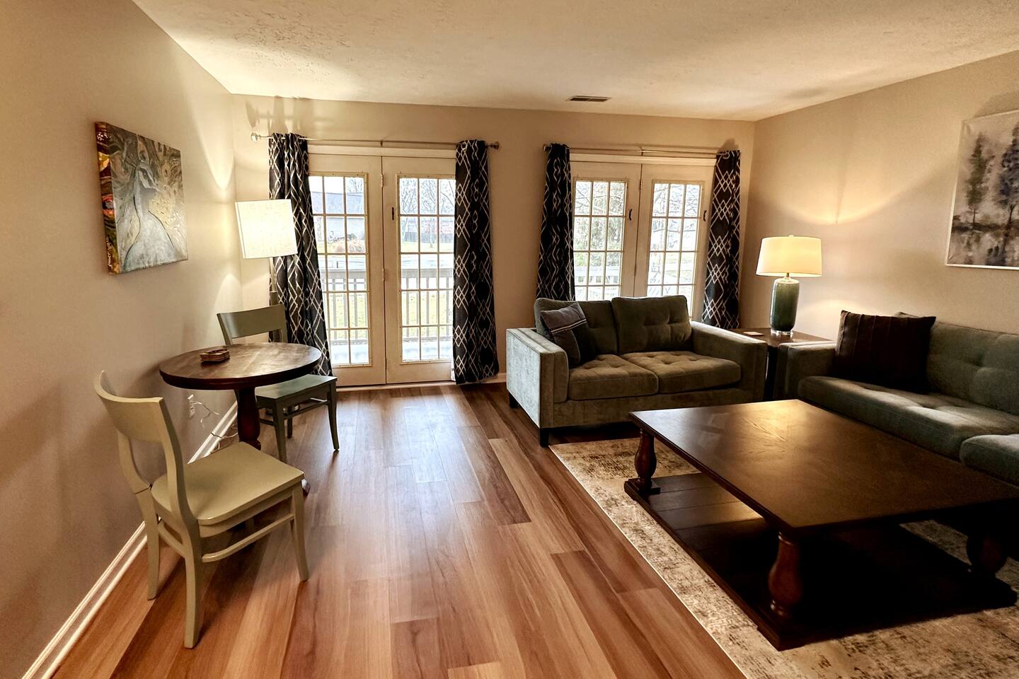 Downtown Westfield • Walk to Dining • Sleeps 12