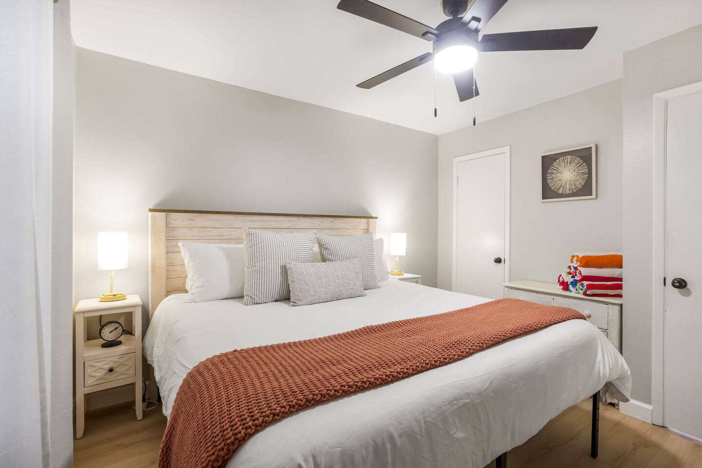 Heated Pool-King Bed-Family Friendly-Beachfront