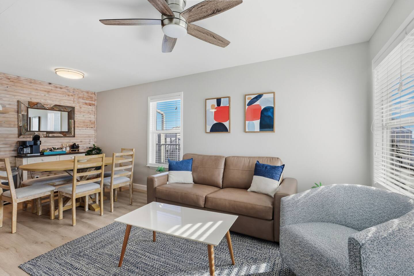 Heated Pool-King Bed-Family Friendly-Beachfront