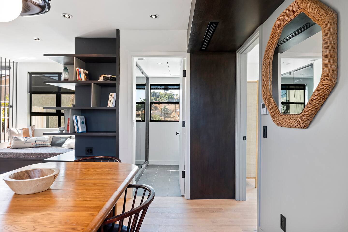 Stylish & Cozy One Bedroom Relaxing Getaway
